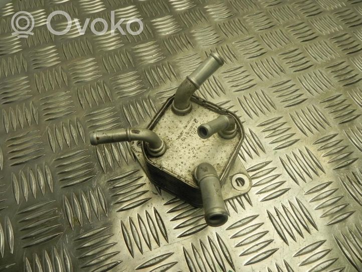 Toyota RAV 4 (XA40) Radiatore dell’olio del motore 0240008110