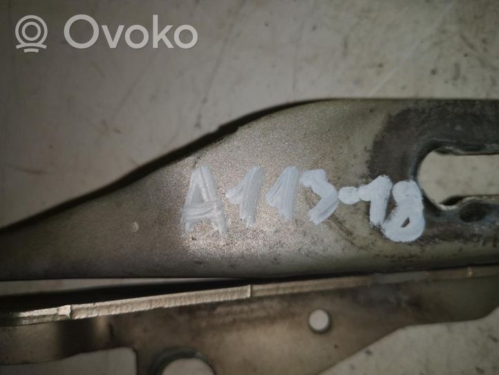 Volvo V70 Takaluukun/tavaratilan sarana 30745018