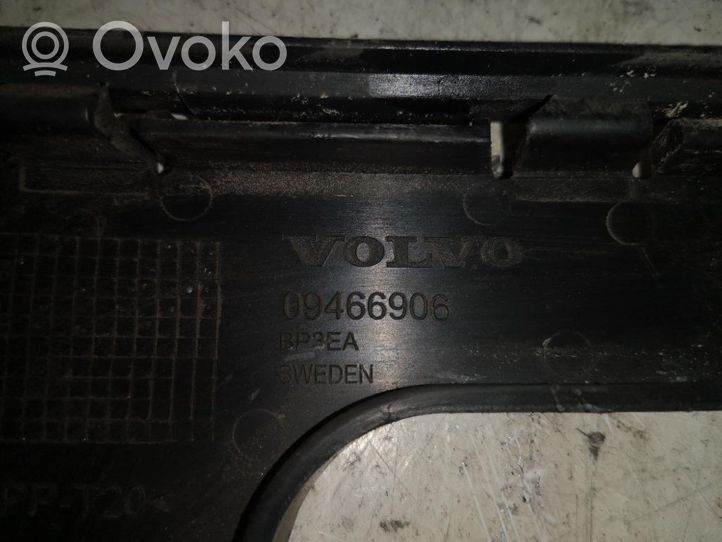 Volvo C70 Front bumper mounting bracket 09466906