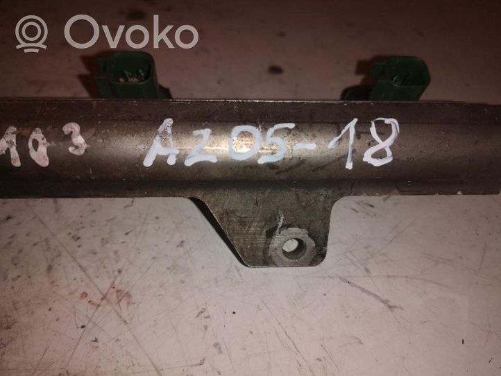 Volvo V70 Polttoaineen jakaja 9202710