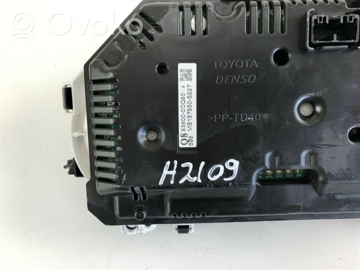 Toyota Yaris Compteur de vitesse tableau de bord 838000DQ80