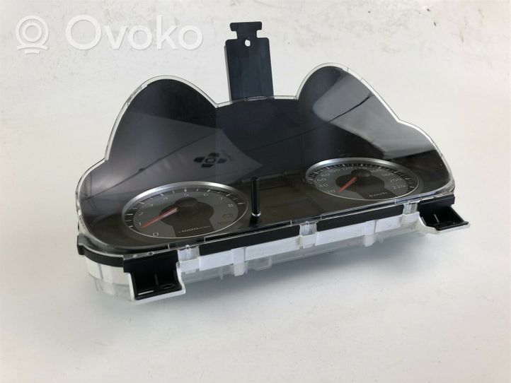 Mitsubishi Colt Speedometer (instrument cluster) 8100B081F