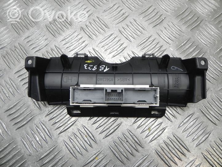 Toyota Avensis T270 Console centrale, commande chauffage/clim 85613A0