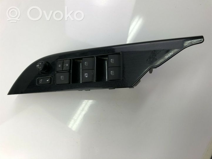 Toyota Highlander XU50 Electric window control switch 848200K270