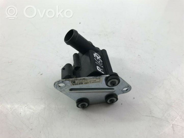 Volvo V40 Pompe de circulation d'eau 31338211