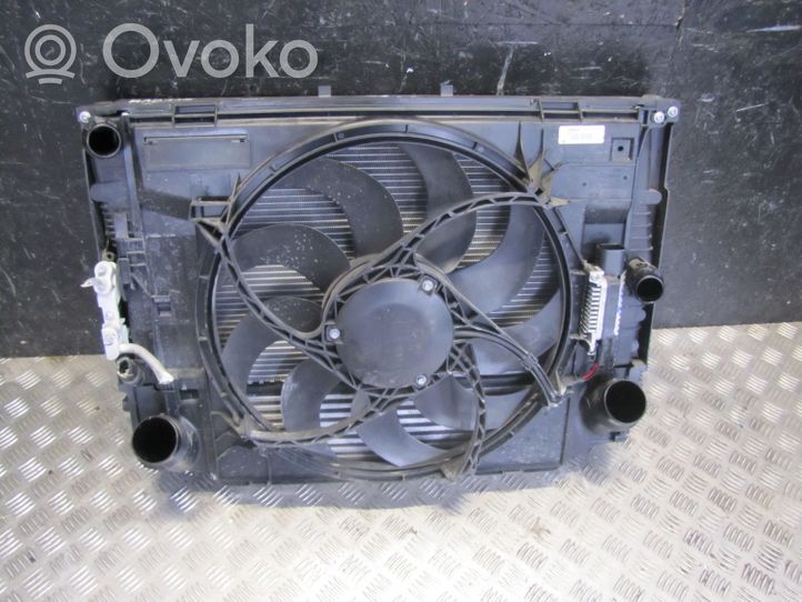 BMW 2 F22 F23 Aušinimo skysčio radiatorius 8511563