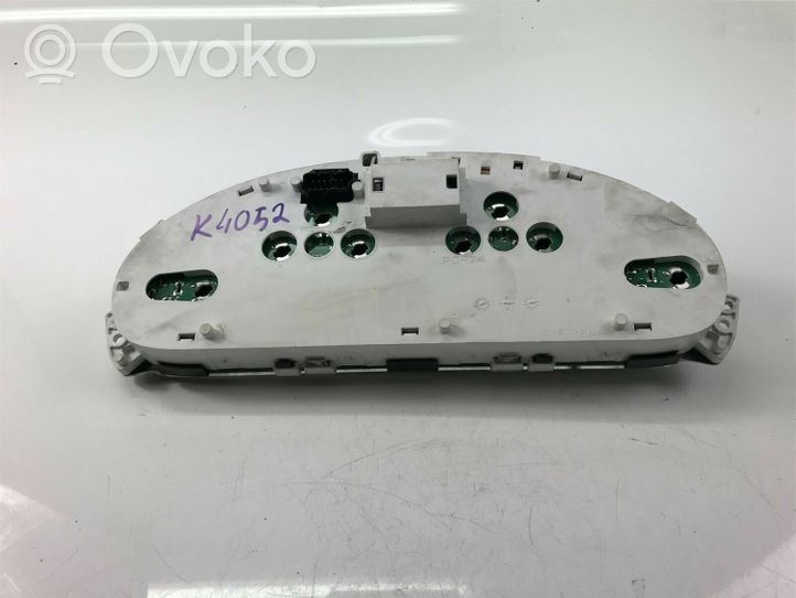 Chrysler Voyager EUR ISO radio connector P05082826AH