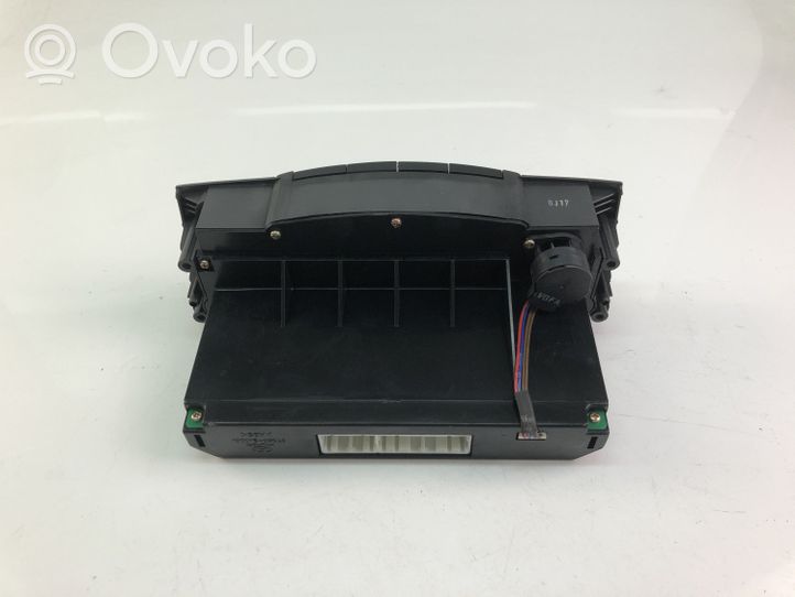 Hyundai Trajet Ilmastoinnin ohjainlaite 972503A