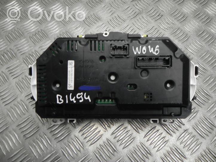 Toyota Yaris Compteur de vitesse tableau de bord 838000DQ50