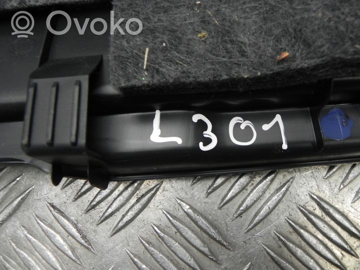 Audi Q5 SQ5 Osłona rygla zamka klapy tylnej 8V4863471F