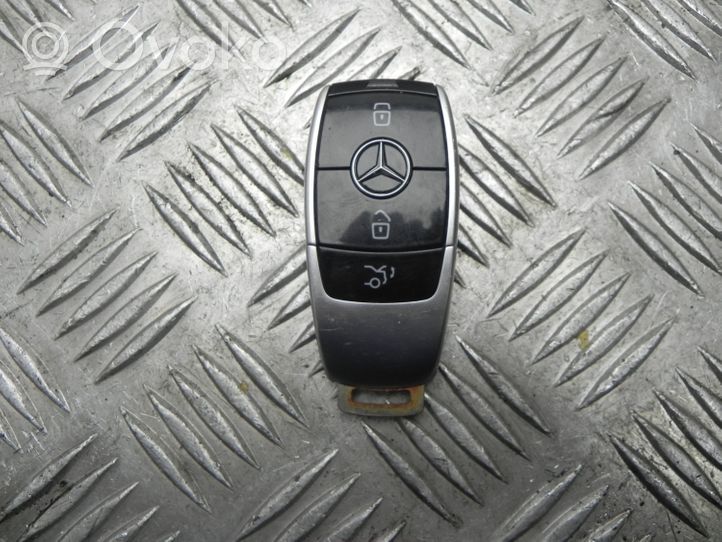 Mercedes-Benz E W213 Aizdedzes atslēga / karte A2229055909