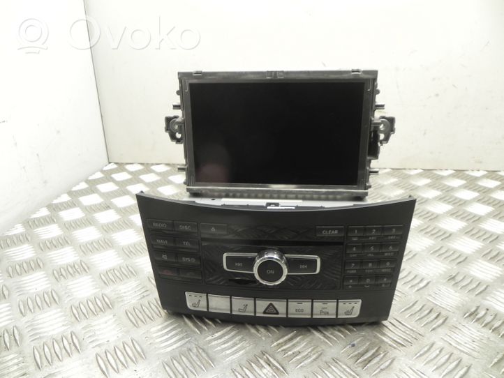 Mercedes-Benz E W212 Panel / Radioodtwarzacz CD/DVD/GPS A2129005325