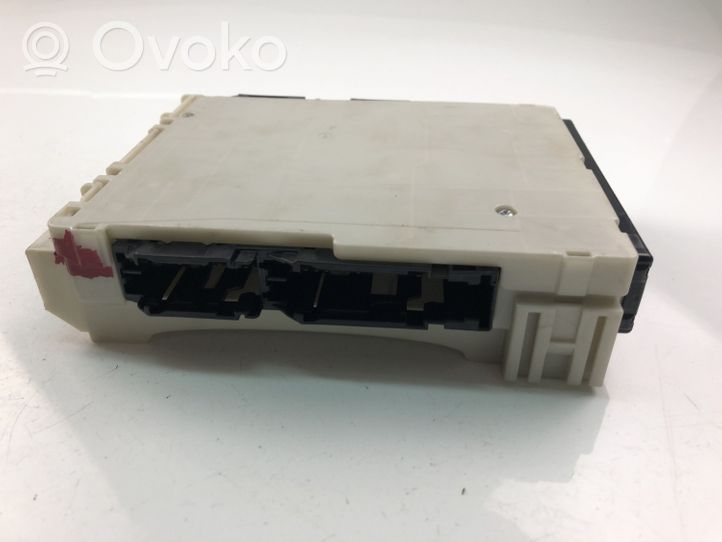 Toyota RAV 4 (XA50) Fuse box set 8273042890