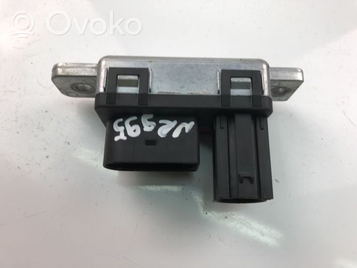 Volvo S60 Glow plug pre-heat relay 31431776