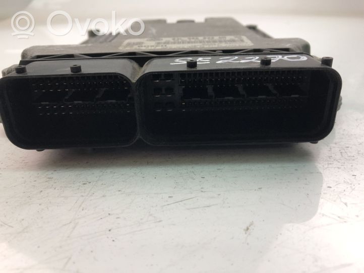 Volkswagen Golf VI Calculateur moteur ECU 03L906022AH