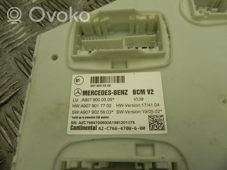 Mercedes-Benz Sprinter W907 W910 Fuse box set A9079000305