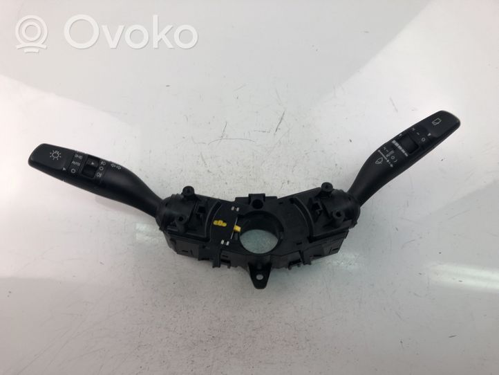 KIA Ceed Leva/interruttore dell’indicatore di direzione e tergicristallo 93404J7960