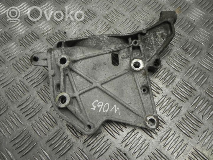 Alfa Romeo Giulietta Supporto della valvola di raffreddamento EGR 00552513260