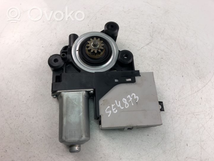 Volvo C30 Moteur de lève-vitre de porte avant 979038100