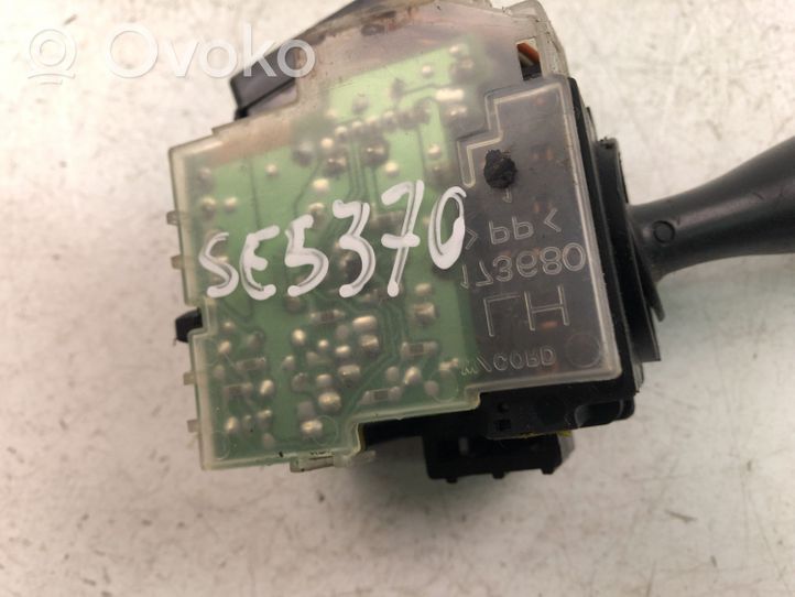 Toyota Yaris Leva/interruttore dell’indicatore di direzione e tergicristallo 173647