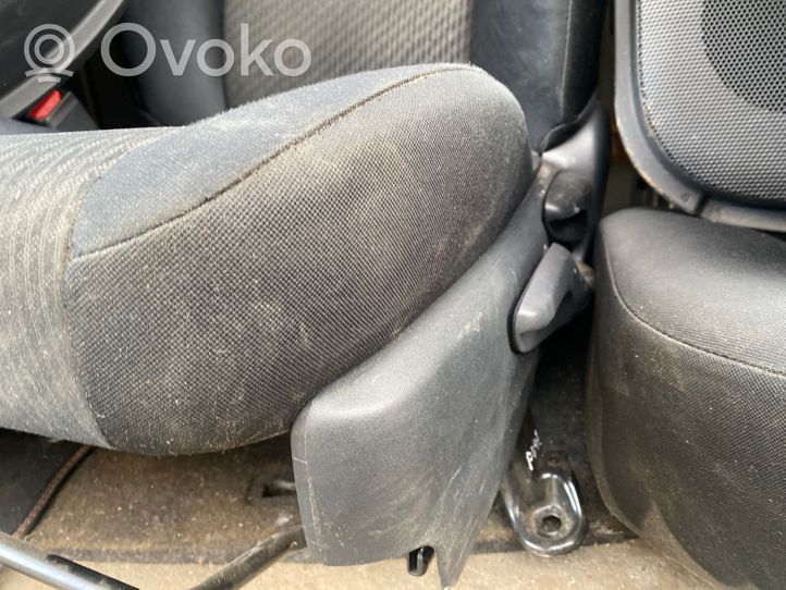 Toyota Verso-S Set sedili 