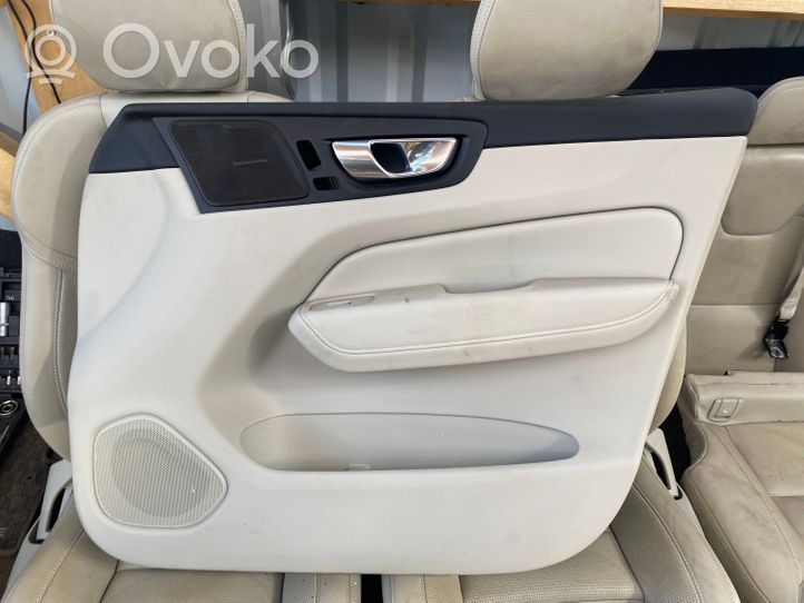 Volvo XC60 Seat set Flood