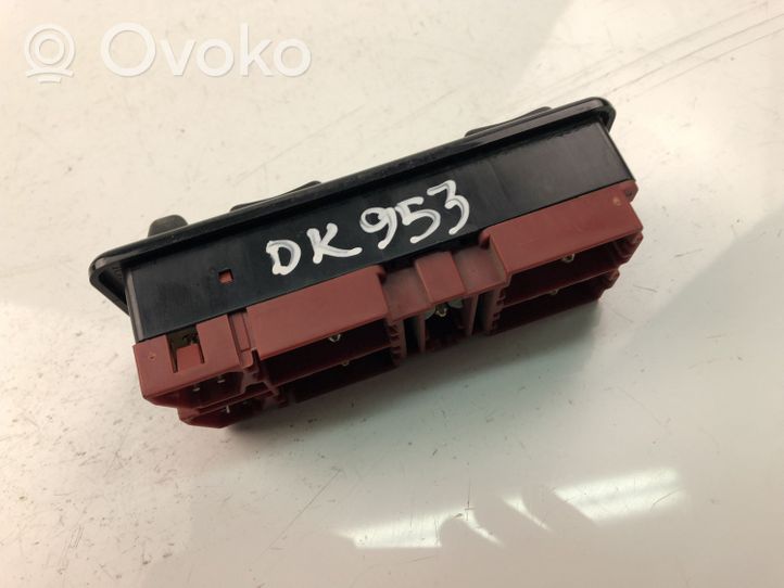 Volvo 440 Electric window control switch 462300