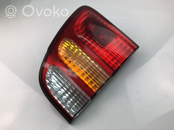 Toyota Land Cruiser (J100) Lampa tylna 8158060120