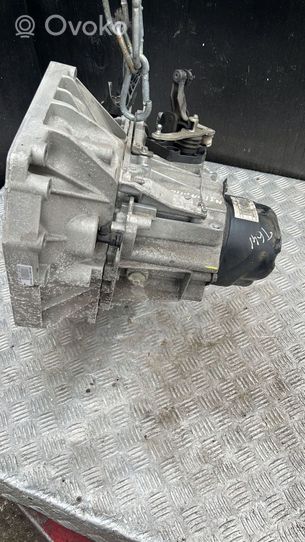 Dacia Lodgy Manual 5 speed gearbox JR5079