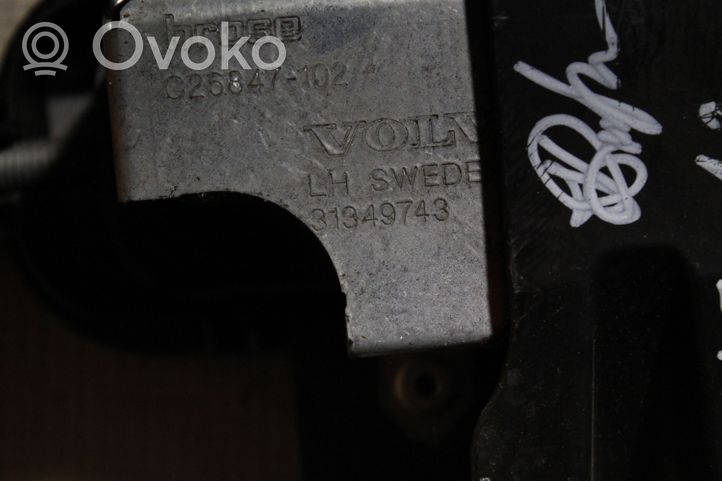 Volvo XC90 Uchwyt / Mocowanie chłodnicy spalin EGR 31349743