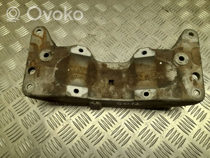 BMW 5 F10 F11 EGR dzesētāja stiprinājums 6775907