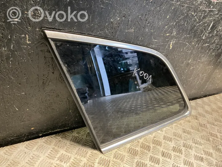 Audi Q7 4M Rear vent window glass 4M0815297B