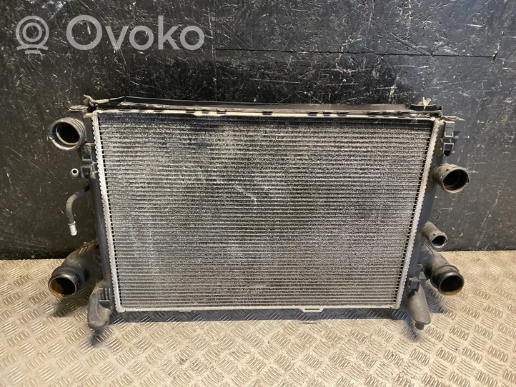 Mercedes-Benz C AMG W204 Radiateur de refroidissement A2045000303