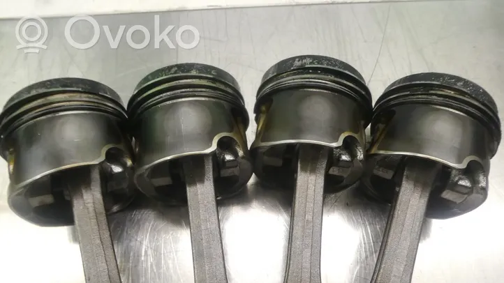 Volkswagen Golf VI Piston avec bielle CBD