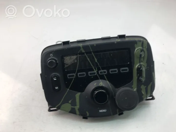 Toyota Aygo AB40 Panel / Radioodtwarzacz CD/DVD/GPS 861200H050