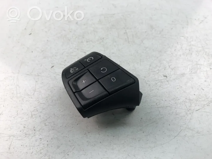 Volvo V60 Przełącznik / Przycisk kierownicy 31295410