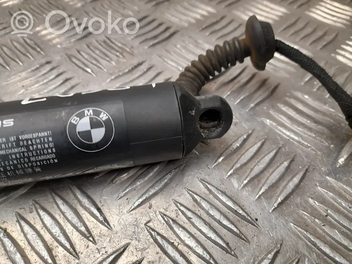 BMW 2 F45 Sprężyna do klapy tylnej bagażnika 7348523