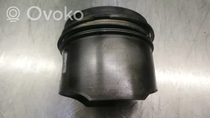 Mercedes-Benz Sprinter W906 Piston avec bielle 646986