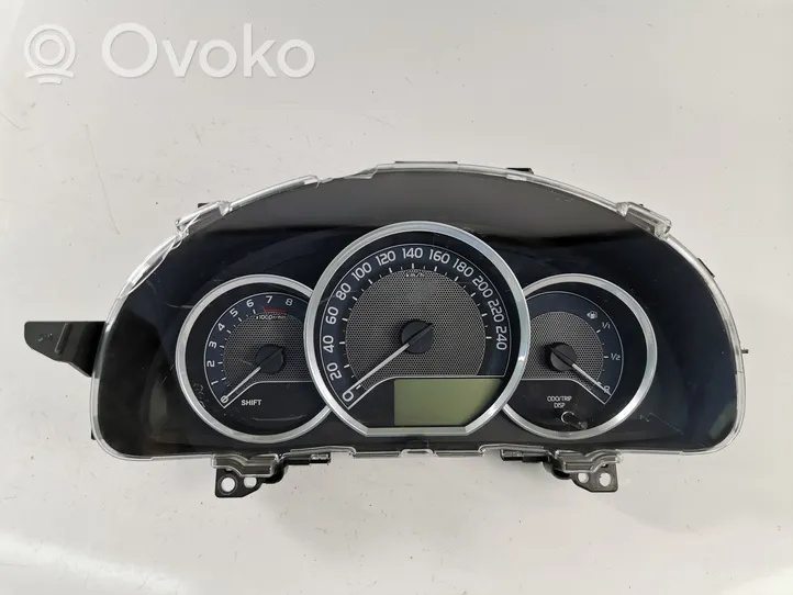 Toyota Auris E180 Compteur de vitesse tableau de bord 838000ZU20