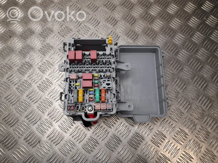 Alfa Romeo Stelvio Saugiklių dėžė (komplektas) 45135912