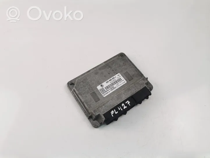 Skoda Roomster (5J) Calculateur moteur ECU 03E906023J