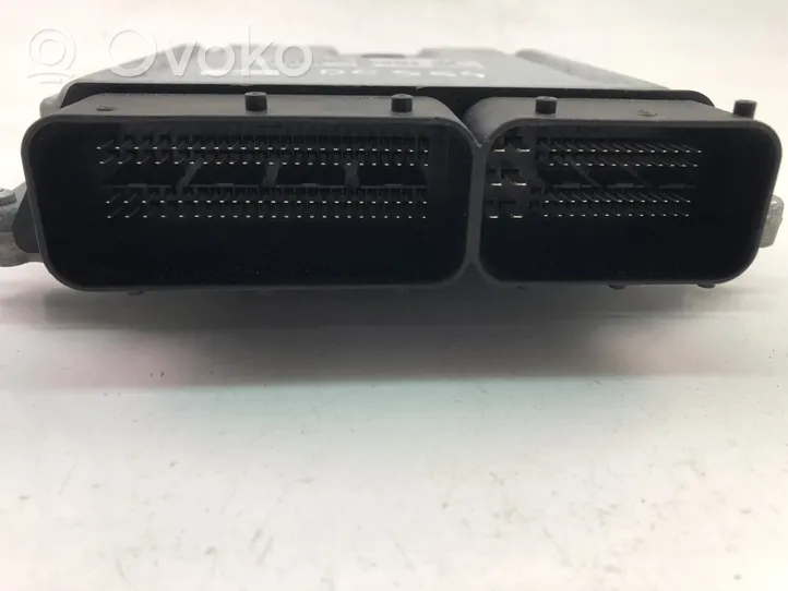 Volvo V70 Sterownik / Moduł ECU 31303095AC