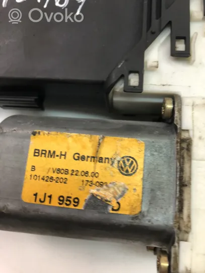 Volkswagen Golf IV Motorino alzacristalli della portiera anteriore 101386101