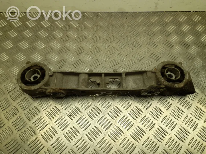 Mercedes-Benz Vito Viano W447 Moottorin kiinnikekorvake A4473530500