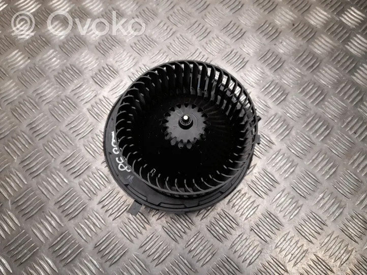 Skoda Octavia Mk4 Ventola riscaldamento/ventilatore abitacolo 5WB819021