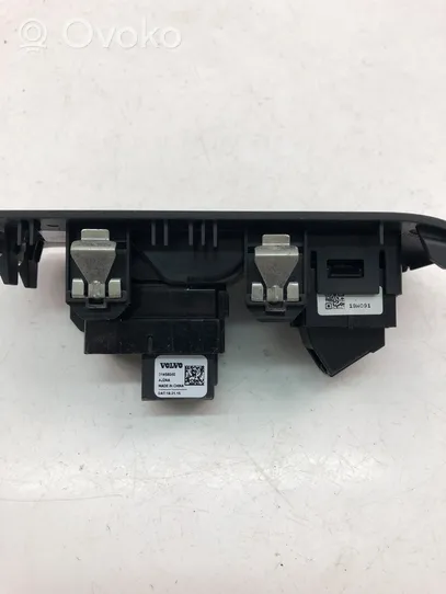 Volvo XC40 Interruttore di controllo dell’alzacristalli elettrico 31456060