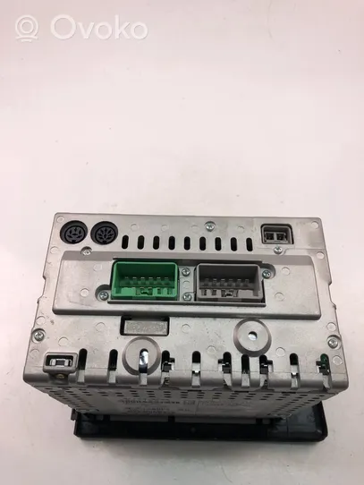 Volvo XC70 Radio/CD/DVD/GPS head unit 8651152