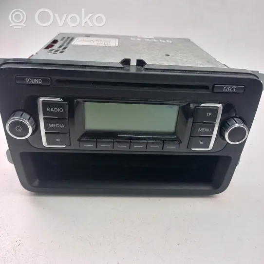 Volkswagen Caddy Radio / CD/DVD atskaņotājs / navigācija 1K0035156B