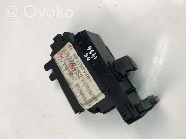 Volvo XC70 Interruttore di controllo dell’alzacristalli elettrico 9401805