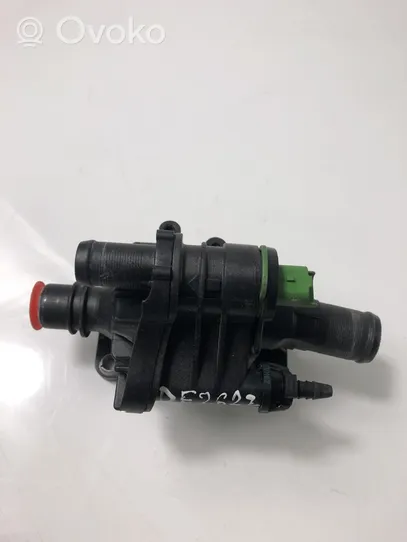 Mazda 3 II Boîtier de thermostat 9647767180